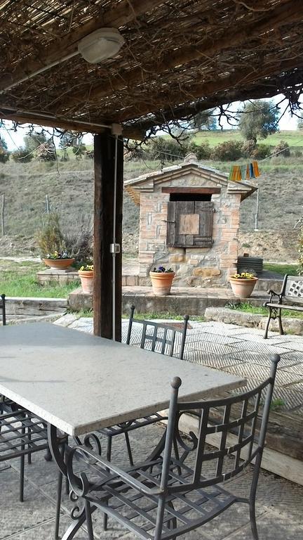 Casale Poggio Colpiccione Apartment Passignano sul Trasimeno Exterior photo
