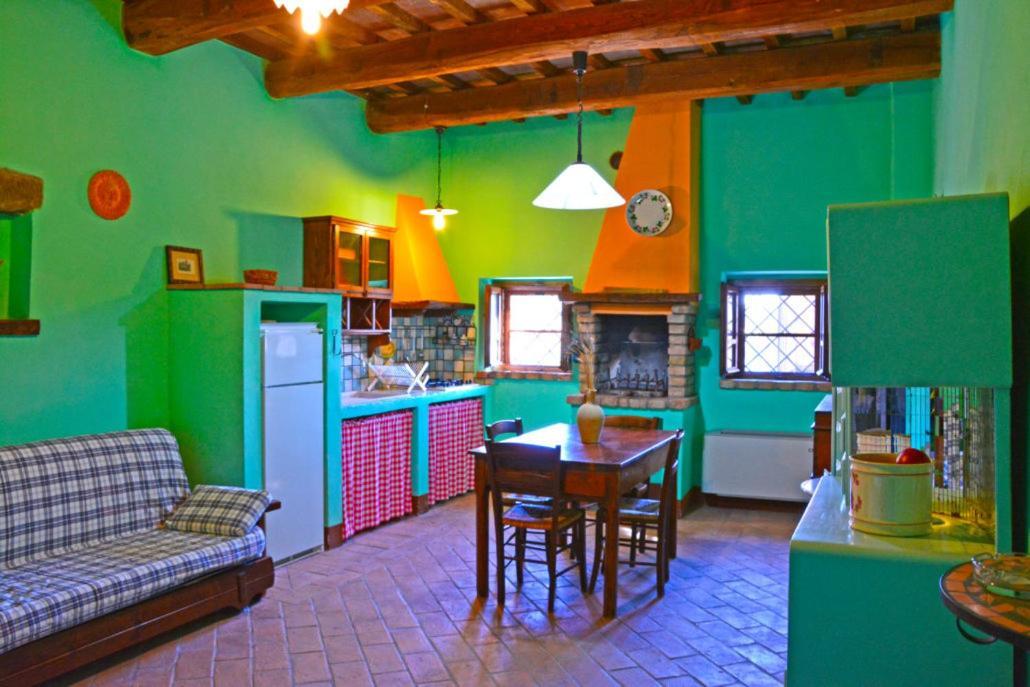 Casale Poggio Colpiccione Apartment Passignano sul Trasimeno Exterior photo